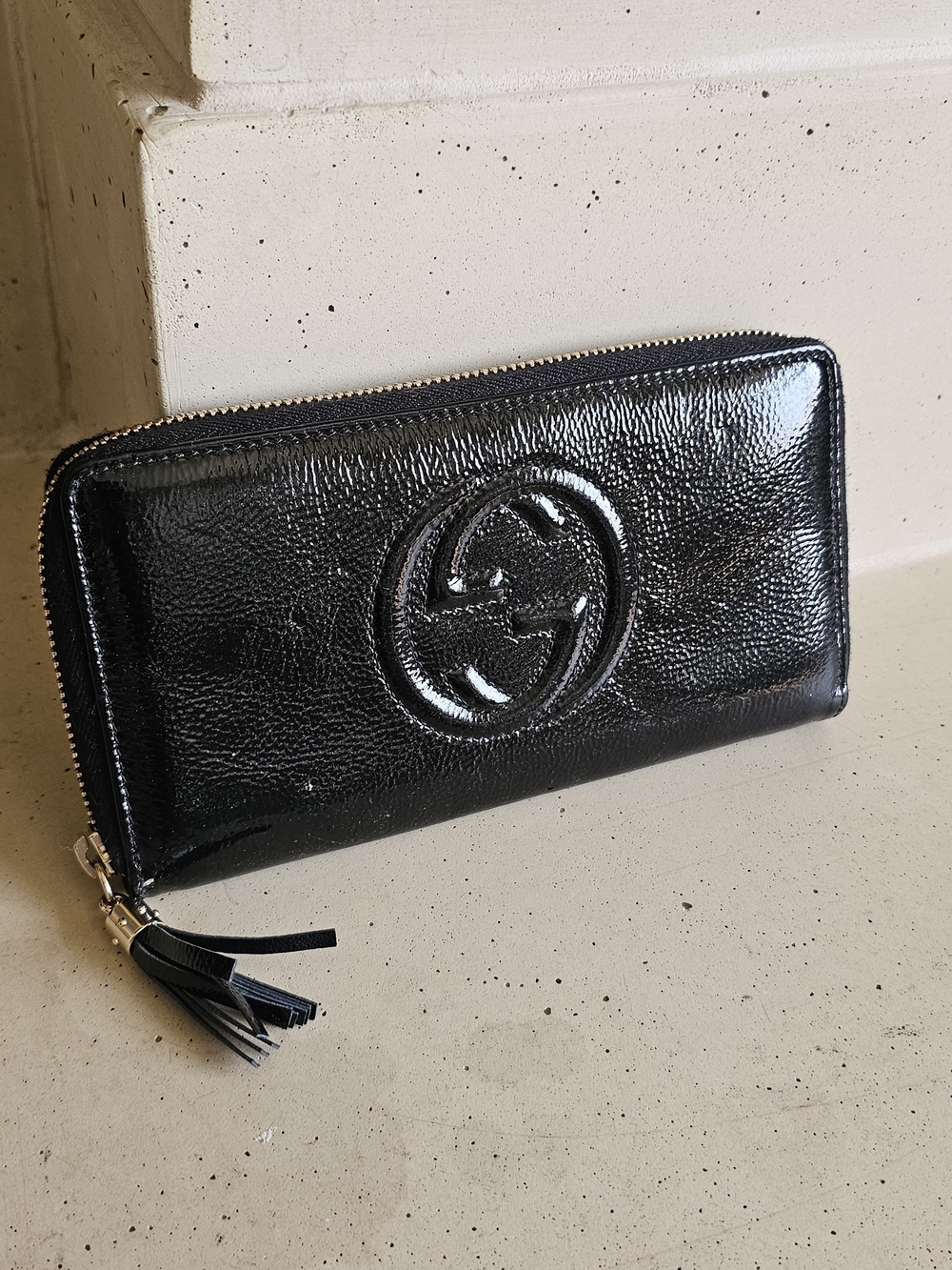Gucci Black Patent Leather Zip Wallet with Tassel Pull